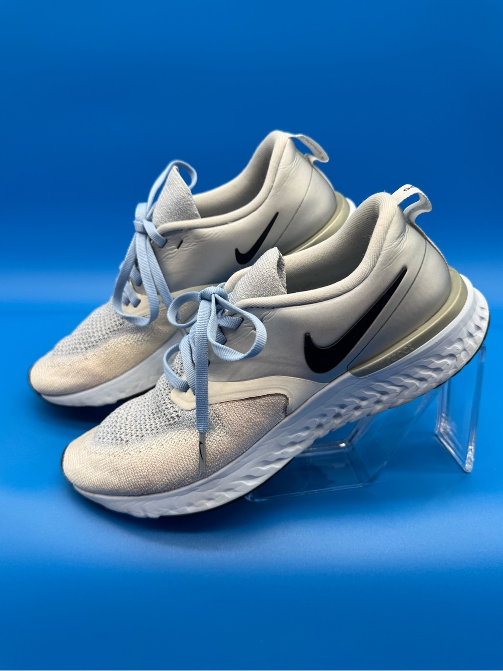 Nike Odyssey React Flyknit 2 PRM Women 7.5 Metallic Silver AV2608-001 Run Walk